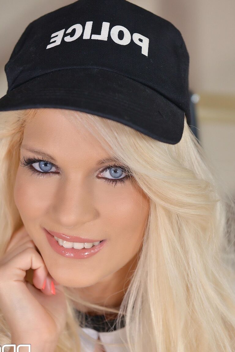 21P Mundo Porno Candee Licious