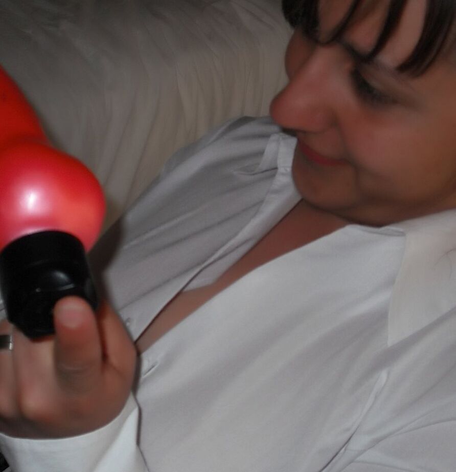20P Slutty MILF dressed up in school uniform Kimberly Scott toying her juicy cunt