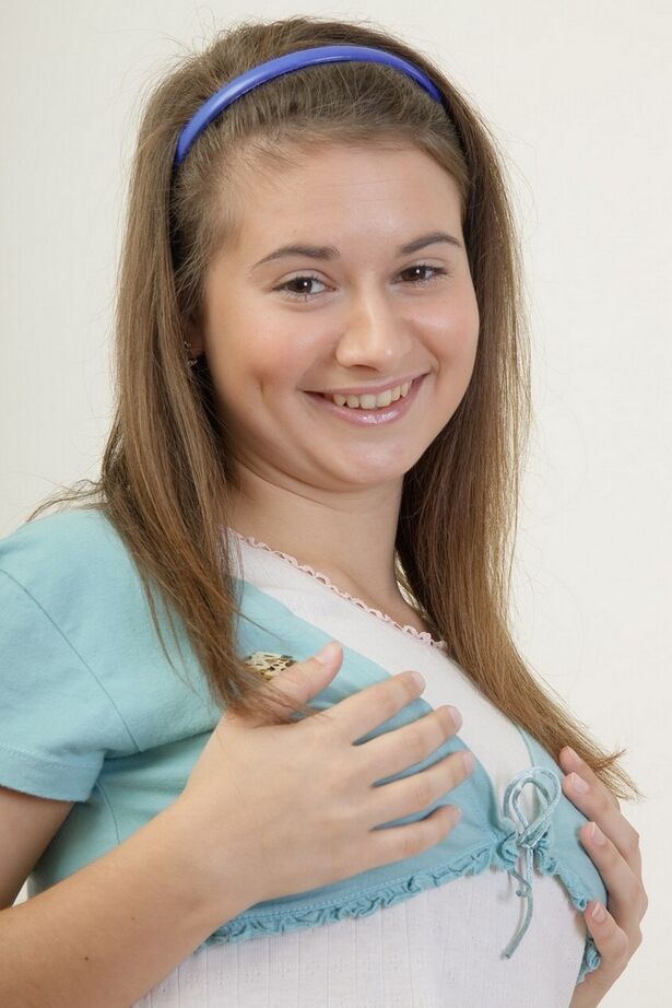 16P Young girl Maia gets checked out by a gyno doctor before losing her virginity