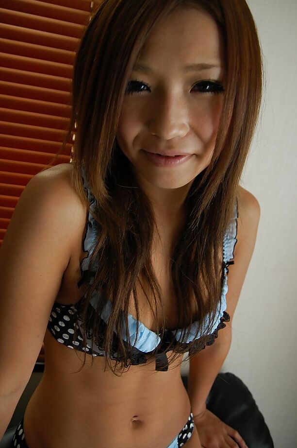 16P Asian cutie Saki Maruo undressing and exposing her shaved gash in close up