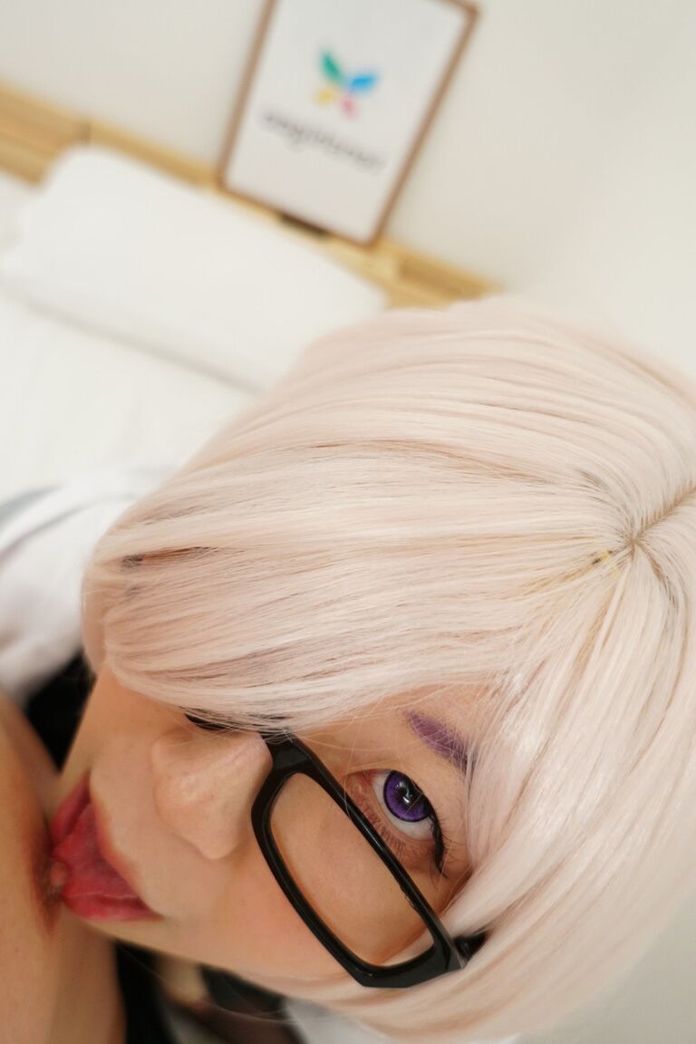 21P A adolescente japonesa Kyoko Mikami gosta de uma foda POV
