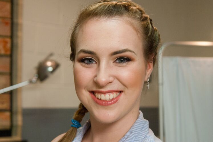 15P Anal Virgin Jessie Parker, dezoito anos, primeira foda anal e escravidão