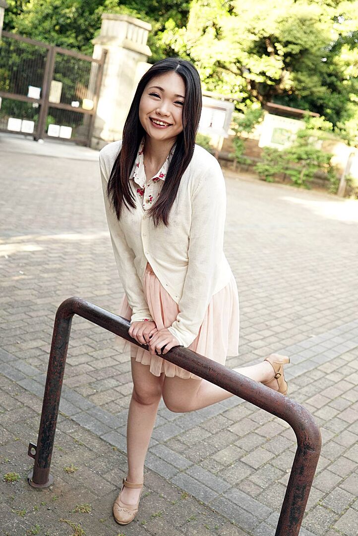 20P かわいい日本人妻夜空まひろが69で頭を与えて激しく骨抜きにする