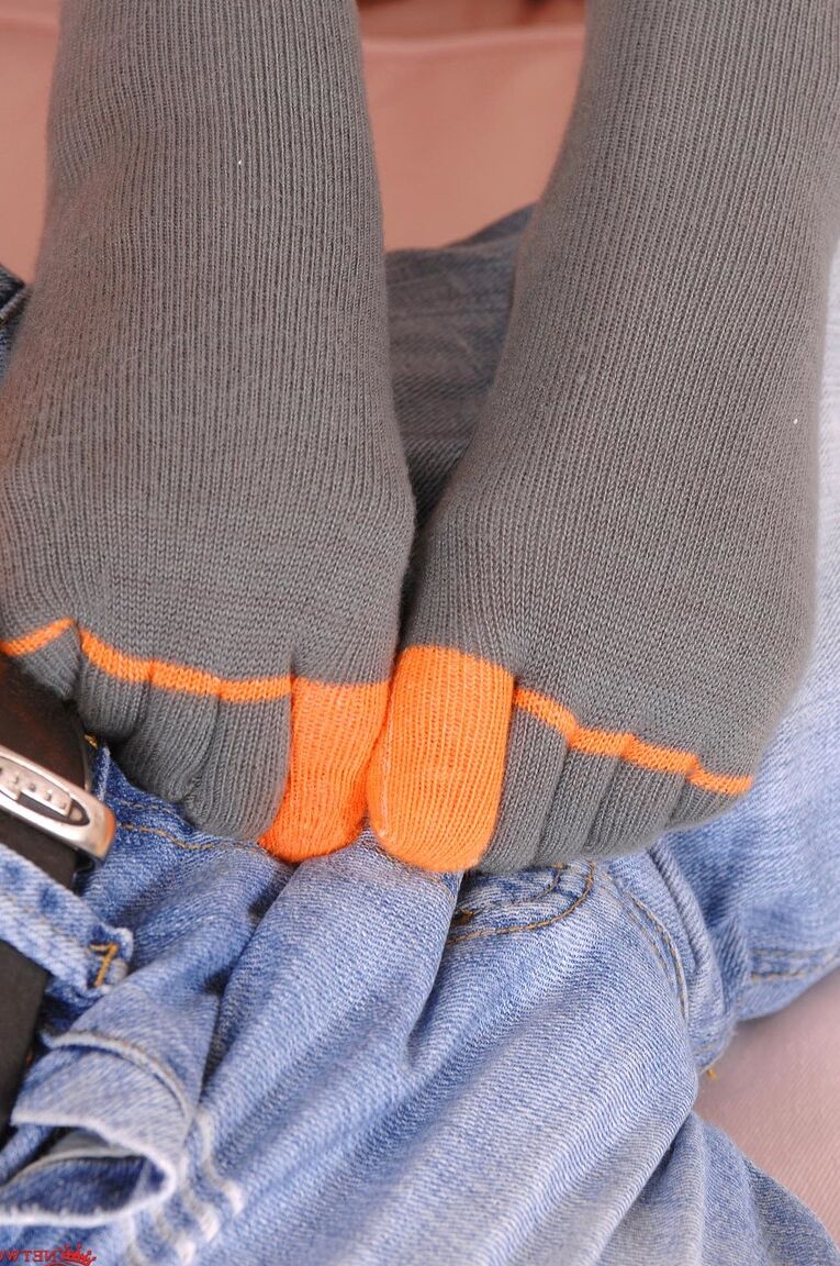 21P Jambes et pieds chauds Angelina Wild