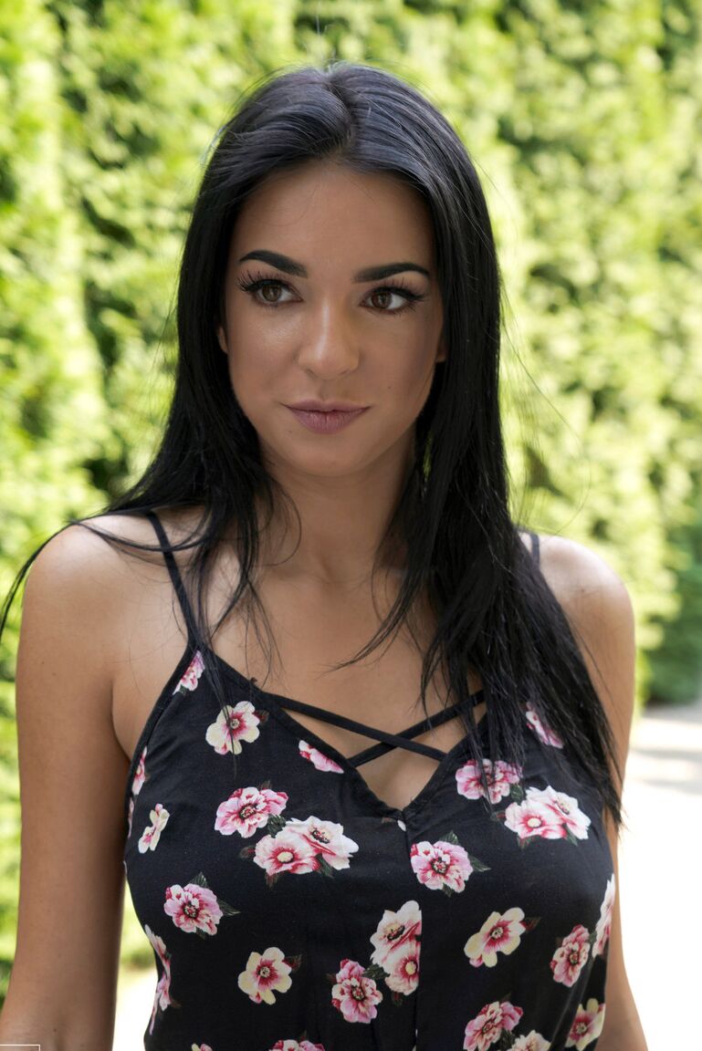 21P Czech girlfriend Foxii Black gets pulled by her hair & dicked from behind