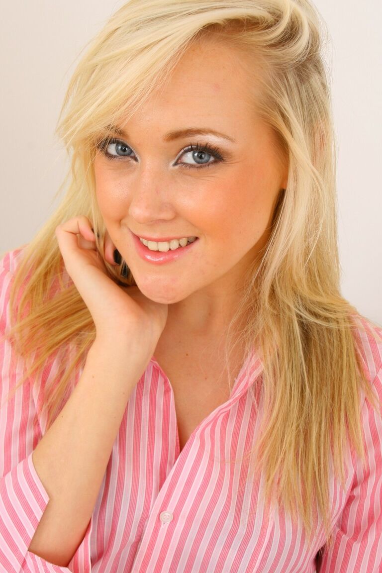 21P Beautiful Czech secretary Lucy Anne posing in lingerie on the office desk