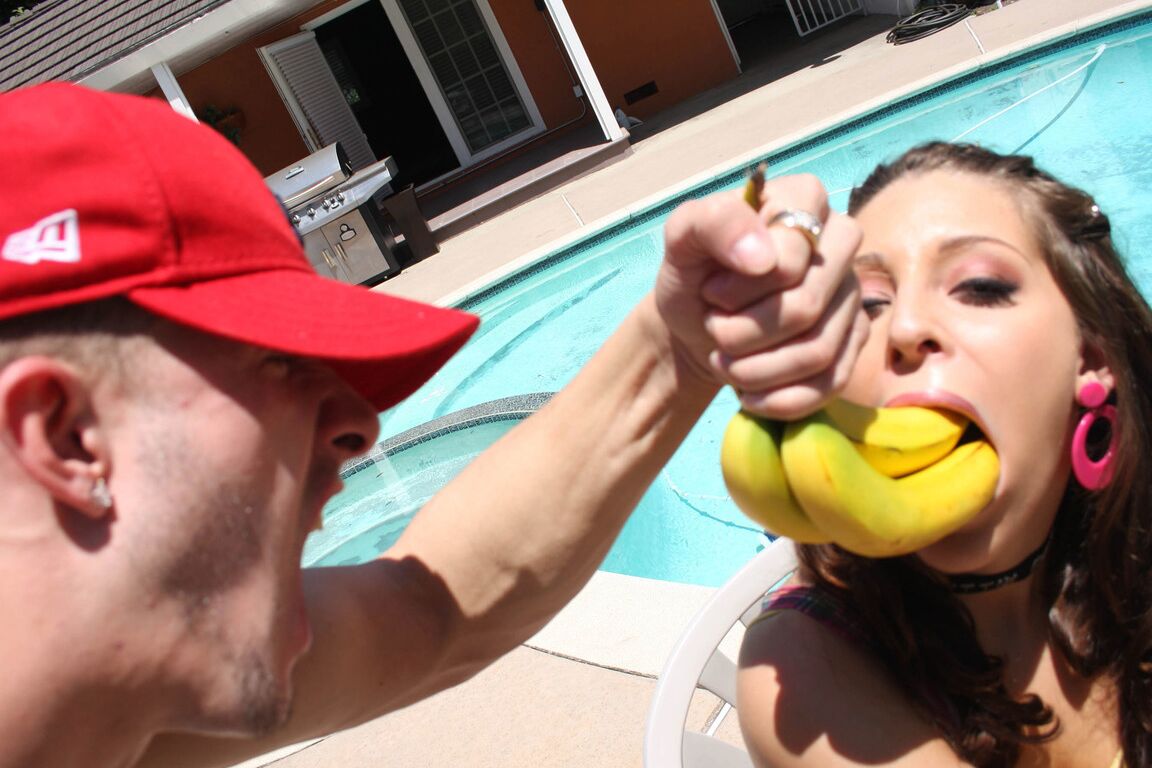 17P Brunette model with tiny tits Gracie Glam sticks bananas down her throat
