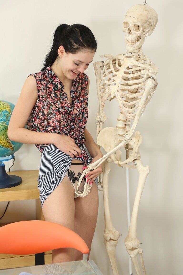 21P Fucking Skinny Portal Anie Darling