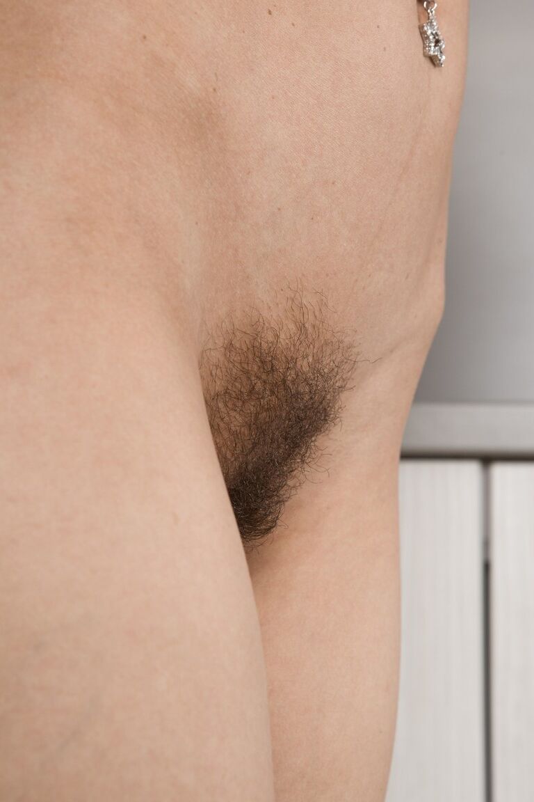 17P Mãe loira magra Gina Monelli gosta de strip-tease apaixonado