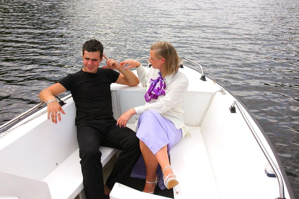 15P 2 clothed couples partake in watersports after sailing out to island getaway