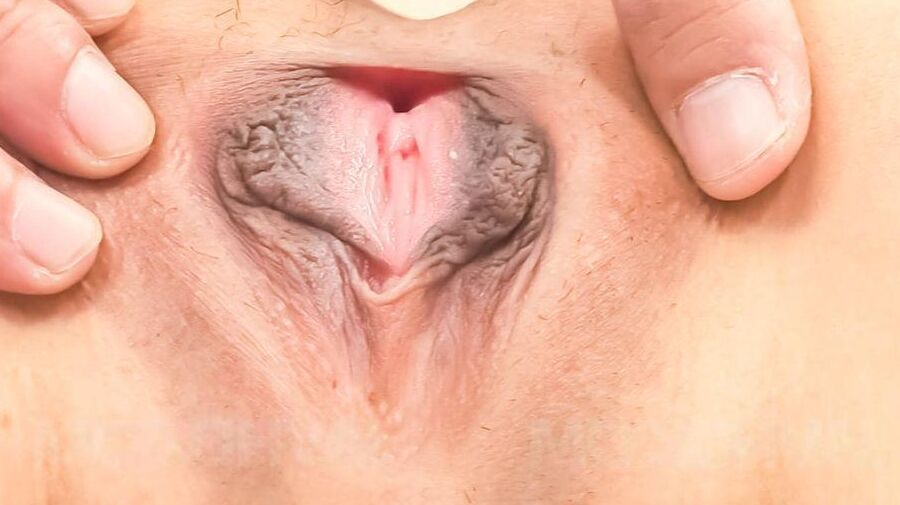 15P Ibuki Asian tiene tetas acariciadas y coño follado por un pene lamido