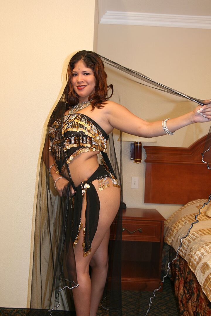 15P White Ghetto Bumikia High Heels Indian Ass