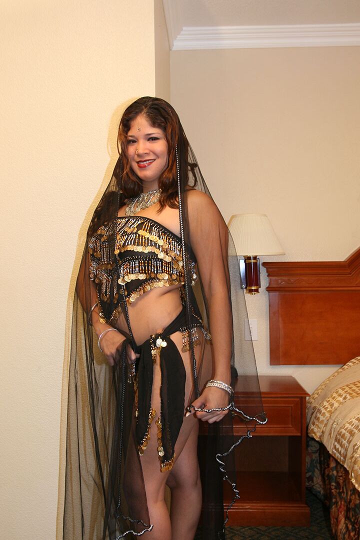 15P White Ghetto Bumikia High Heels Indian Ass