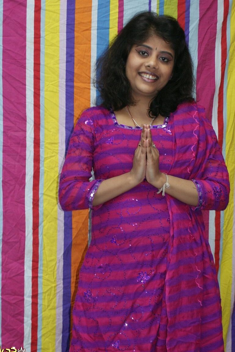 15P Rupali gaon ki gudia dans des tenues bleu vif
