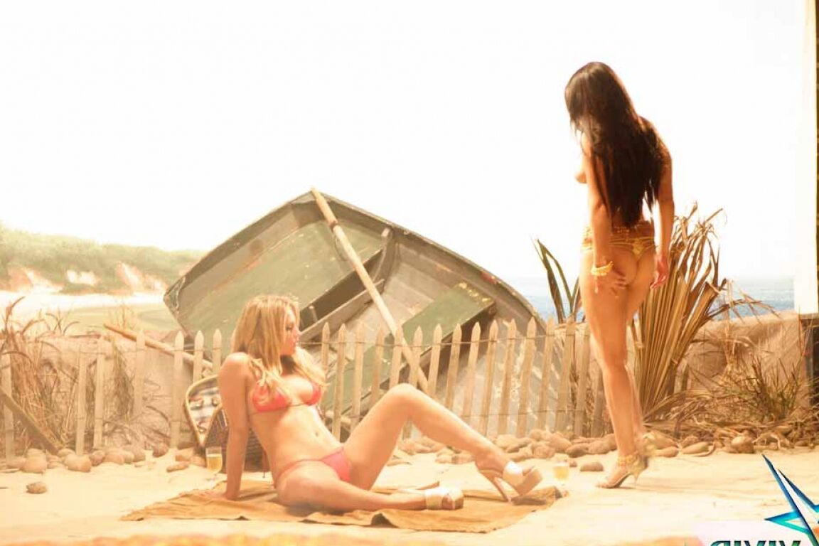 17P Indian babe Sunny Leone stripping and cuddling with hot blonde chick