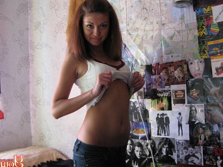 16P Young Libertines Sexe sauvage avec une fille chaude