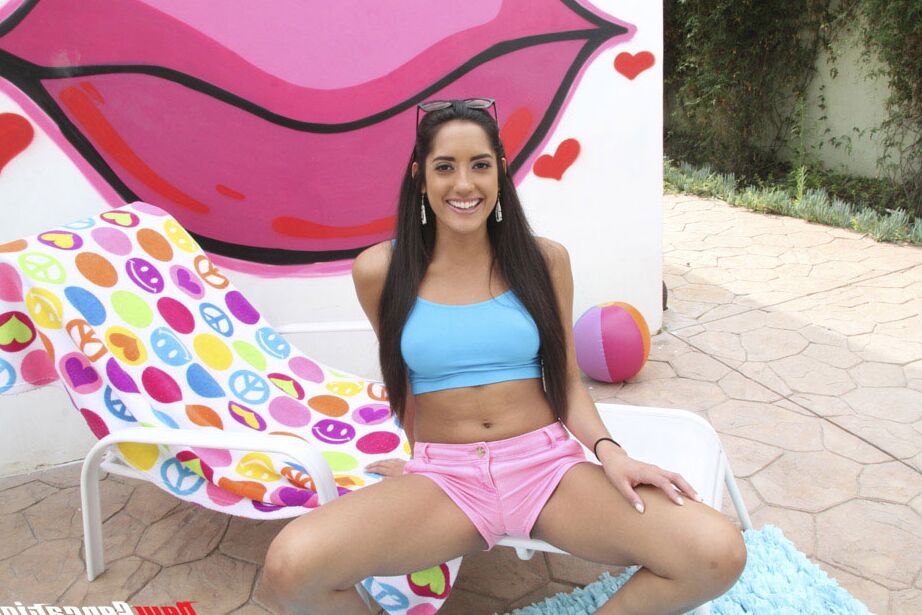 21P New Sensations Chloe Amour, Mike Adriano