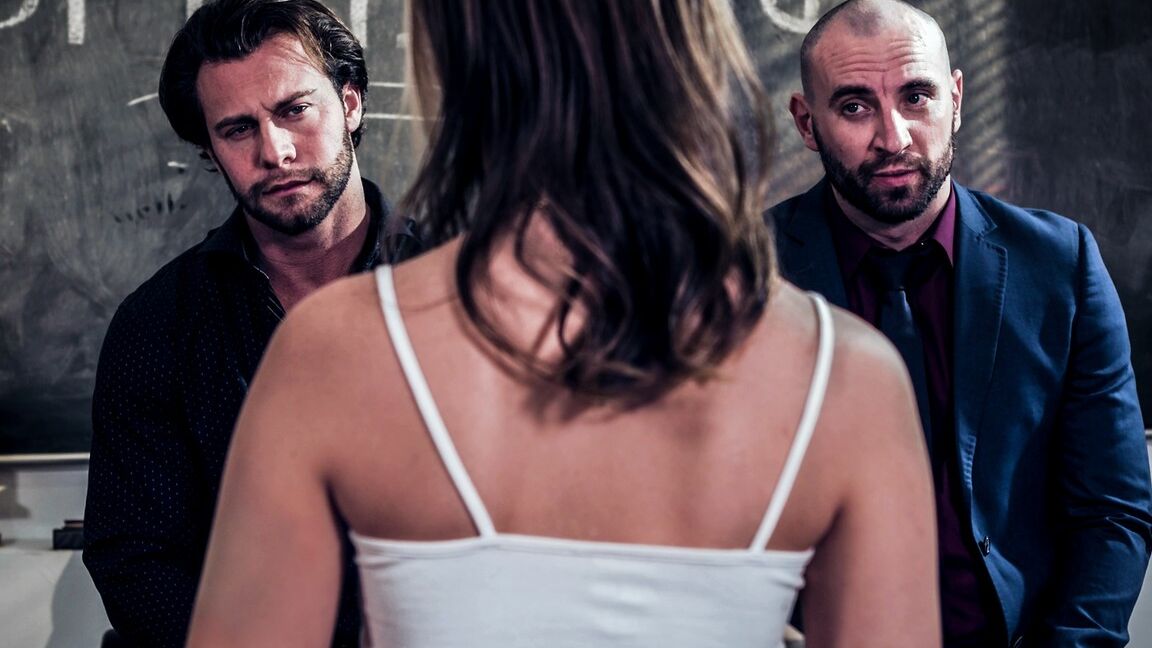 15P EASY PICKINGSbrMeek estudante é manipulado para fazer sexo com o professor e
