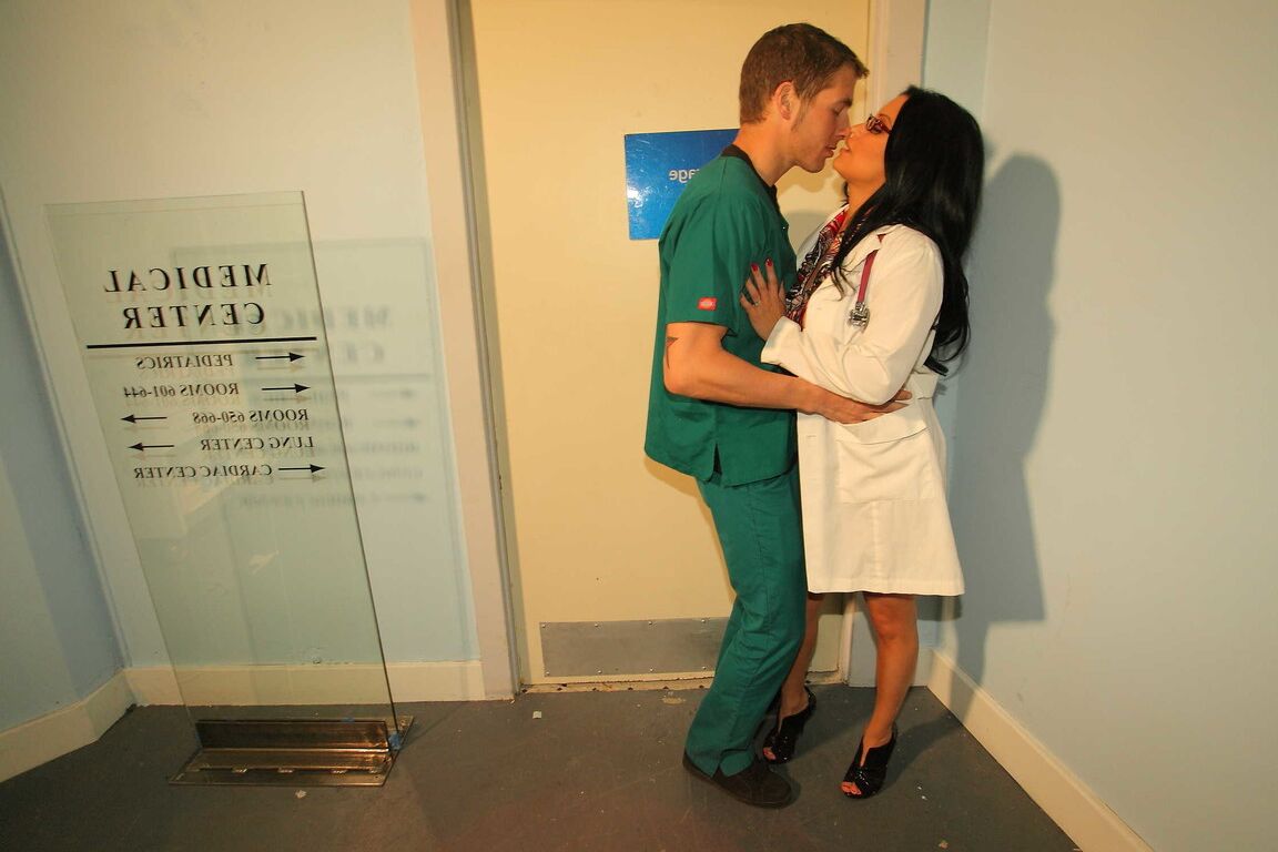 21P Doctor Adventures Chris Johnson, Sophia Lomeli