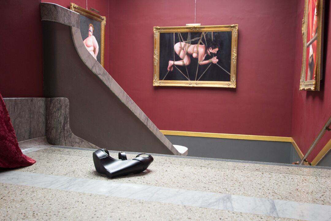 21P Adoration des pieds Casey More, Maîtresse Madeline Marlowe