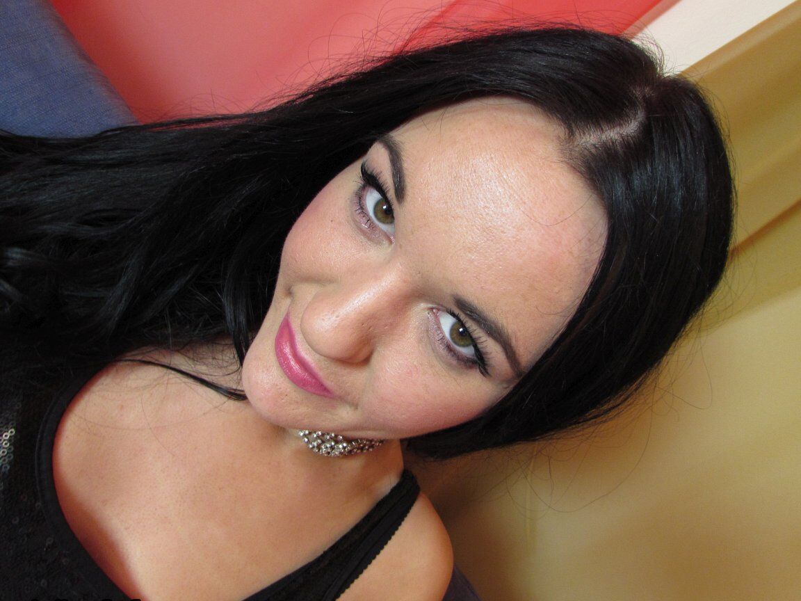 15P Carmel Cox follada duramente por el viejo Ben Dover