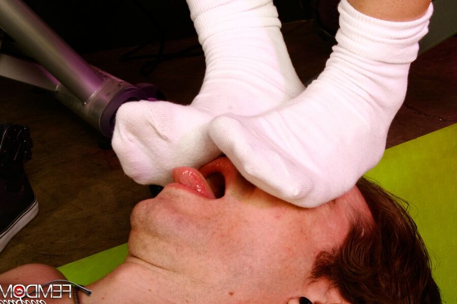 15P Femdom Empire Ash Hollywood Femdom Treino