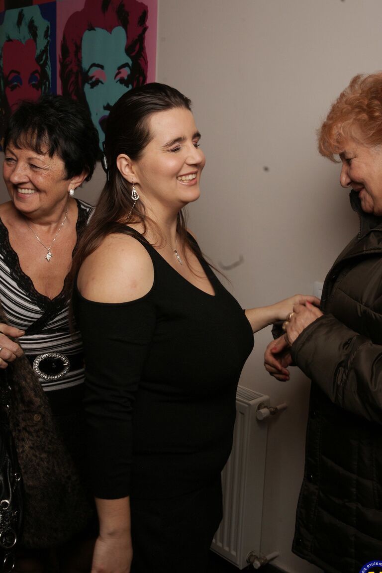 21P Mature NL Hanna D, Julianne, Karlena, Petra K, Roza K, Szilvia M, Verna W