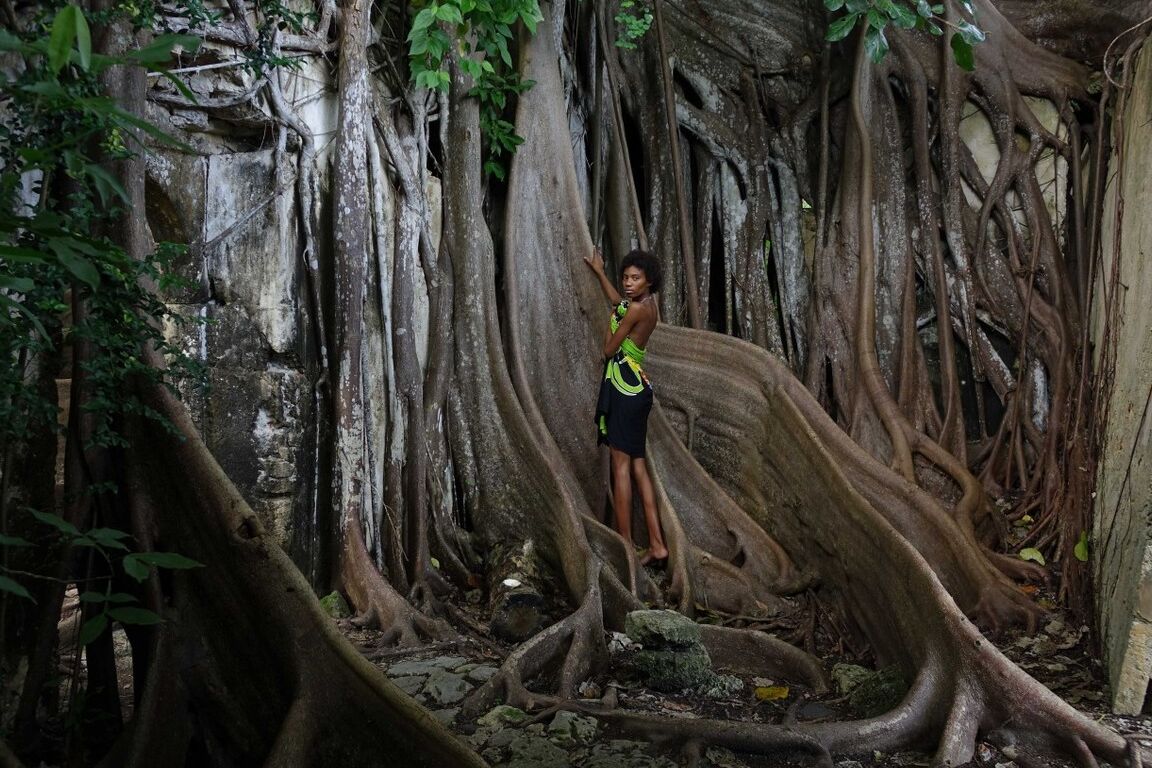 16P The sublime and slender girl walks in a former prison in Guadeloupe Its