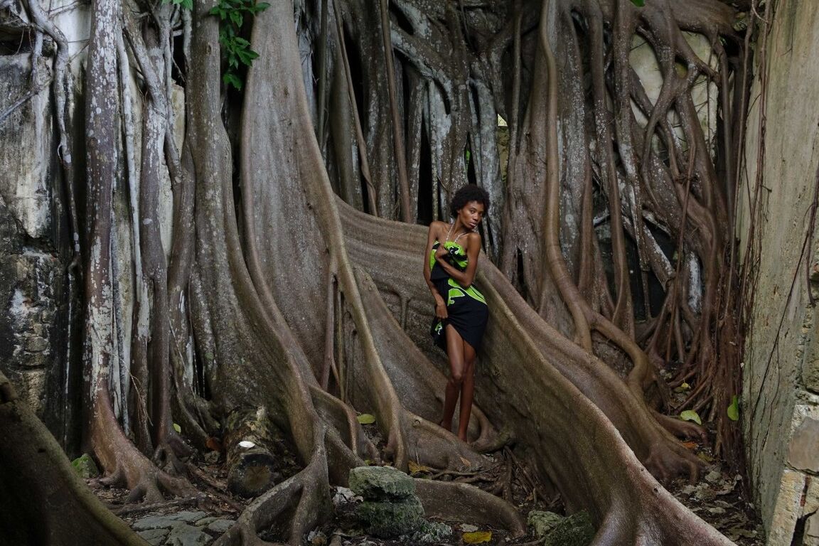 16P The sublime and slender girl walks in a former prison in Guadeloupe Its