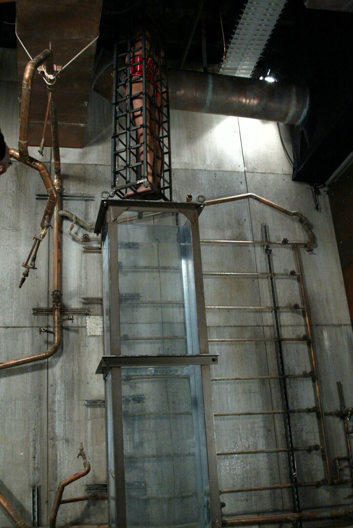 21P Bondage de agua Stacy Ray