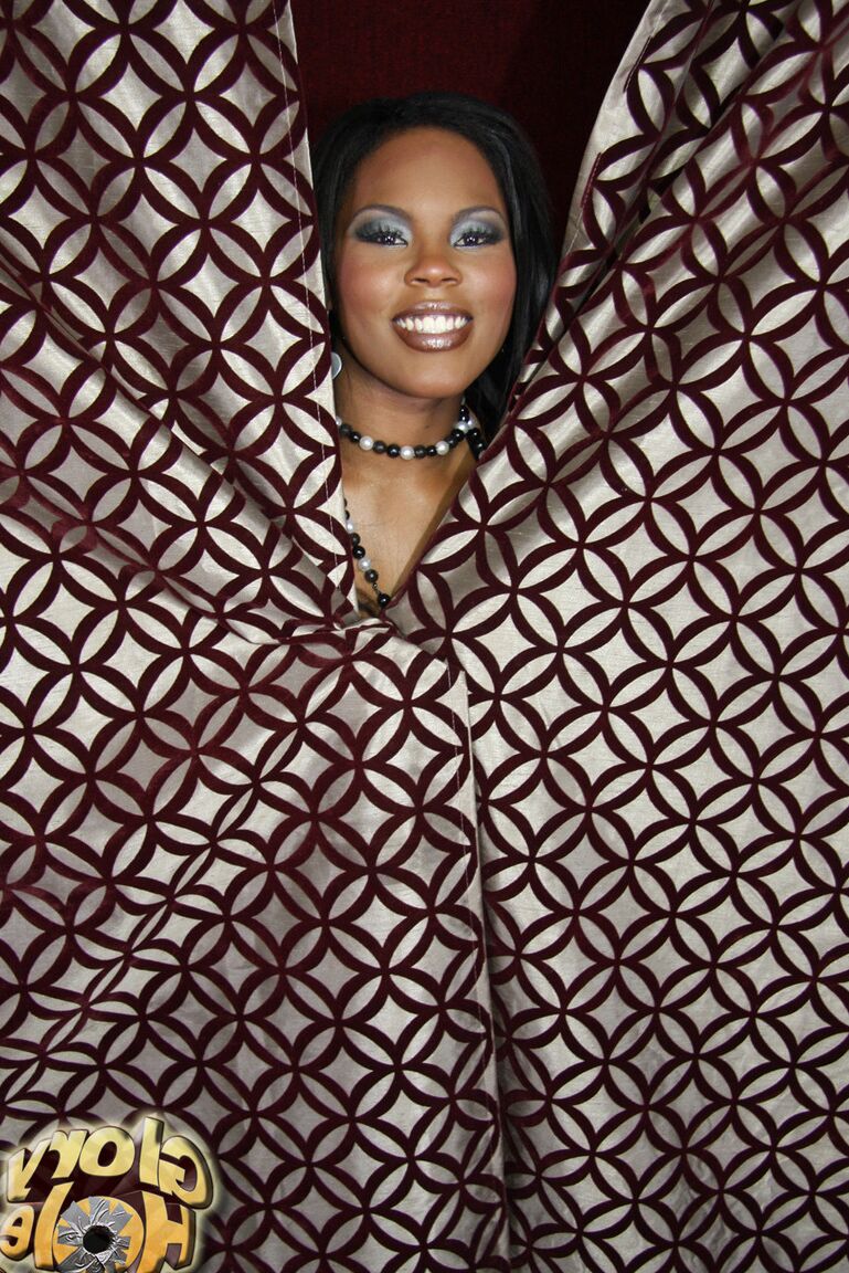 15P Black dime Coffee Brown sucks a dick thru a gloryhole in a wall