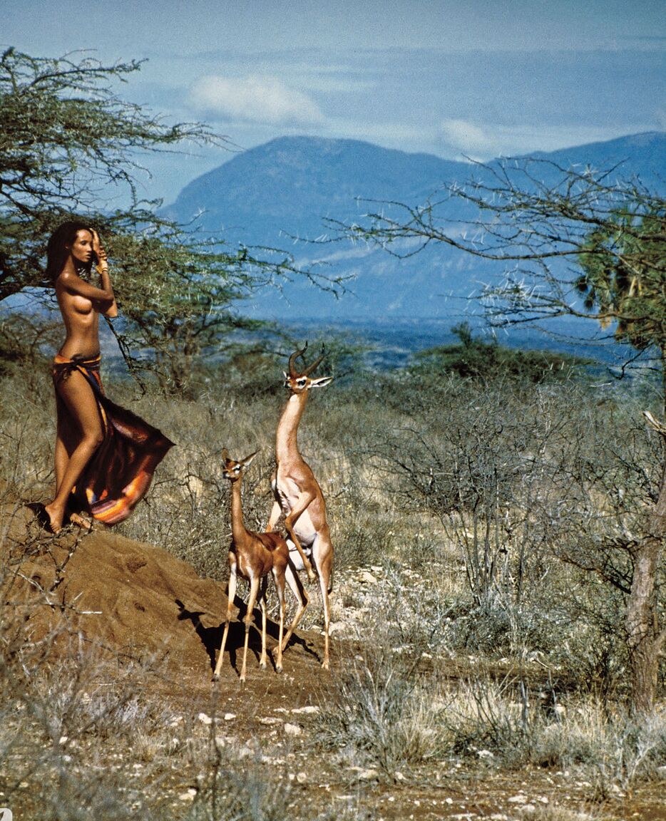 12P Skinny exotic Somali babe Iman flaunts her sexy small boobs in Africa