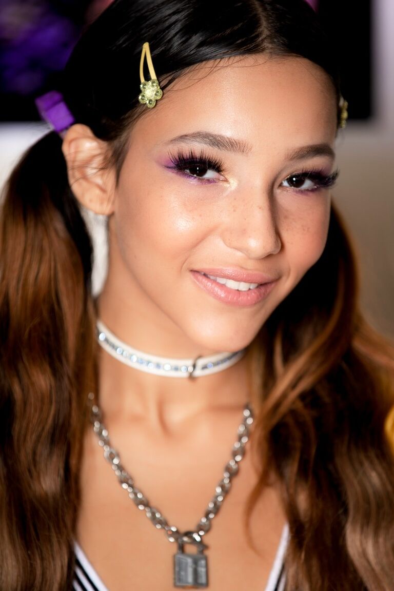 15P Kitty Carrera, une jolie adolescente latina, a des relations sexuelles hardcore avec Bryan Gozzling
