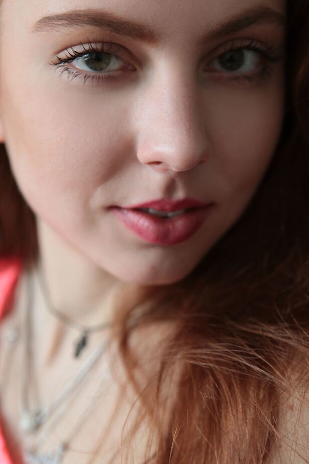 18P Young redhead Valery Leche covers her bald slit with icing off a cupcake