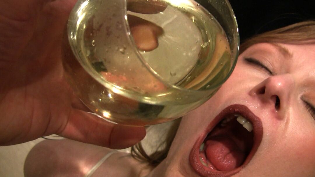 15P Blonde babe pissed on the glasses and drinks it