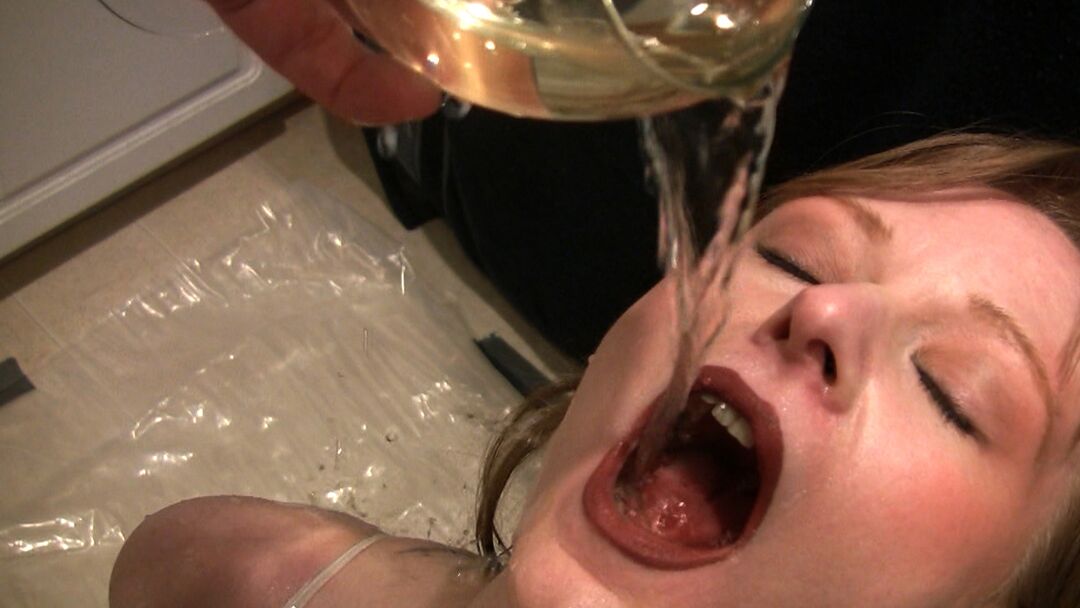 15P Blonde babe pissed on the glasses and drinks it