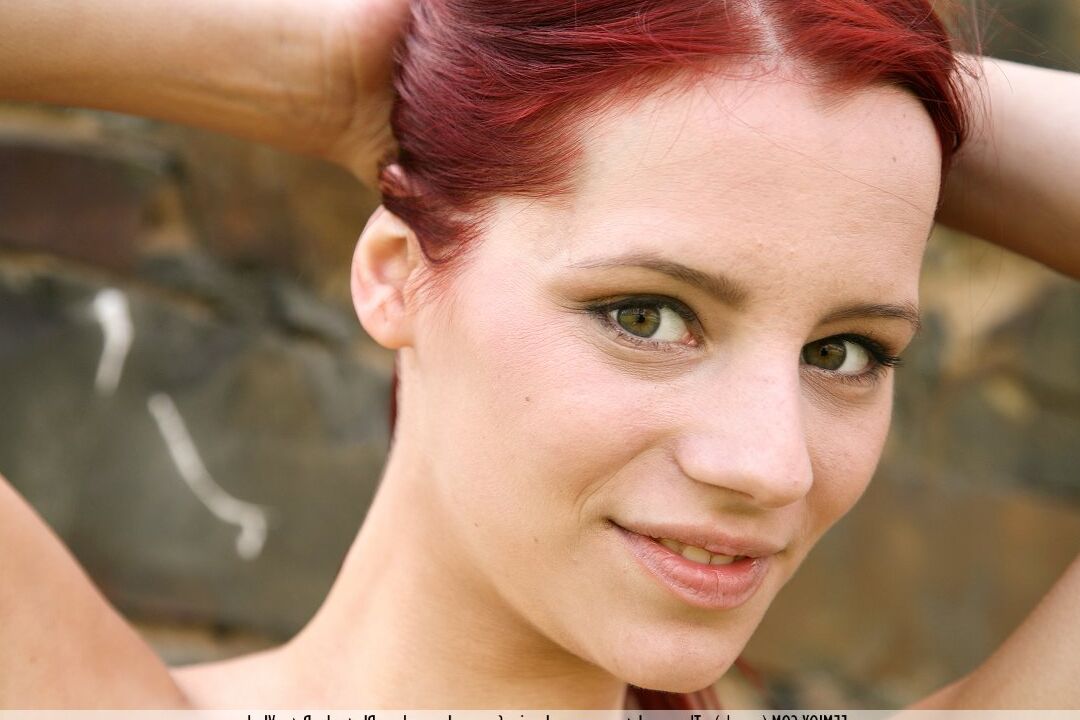16P Femjoy Lady in Red