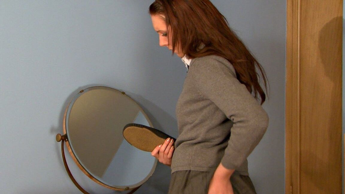 Memórias de 12P Spanking Online Schoolgirl