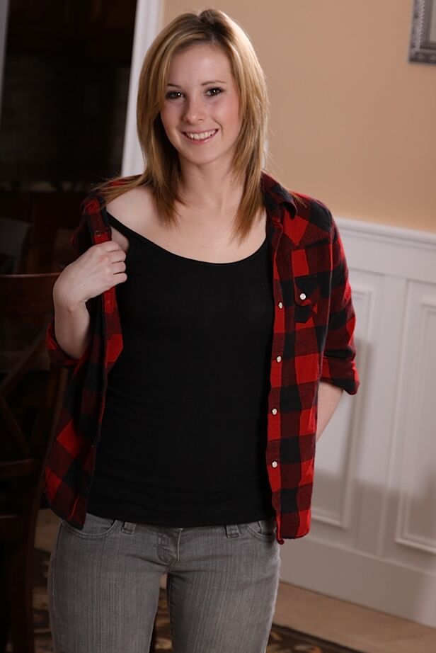 16P Romantischer Amateur-Teenager Tweety Valentine ist eine sehr sexy Blondine