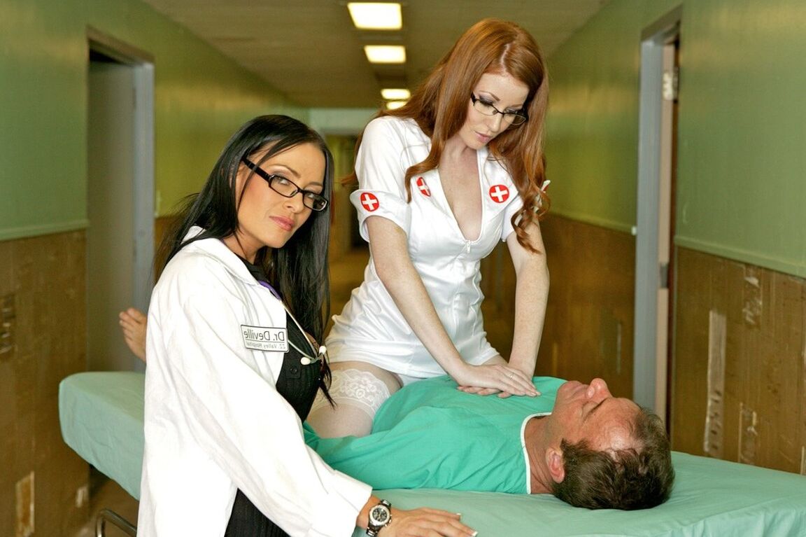 21P Female doctor Vanilla Deville resuscitates a coma patient by fucking him