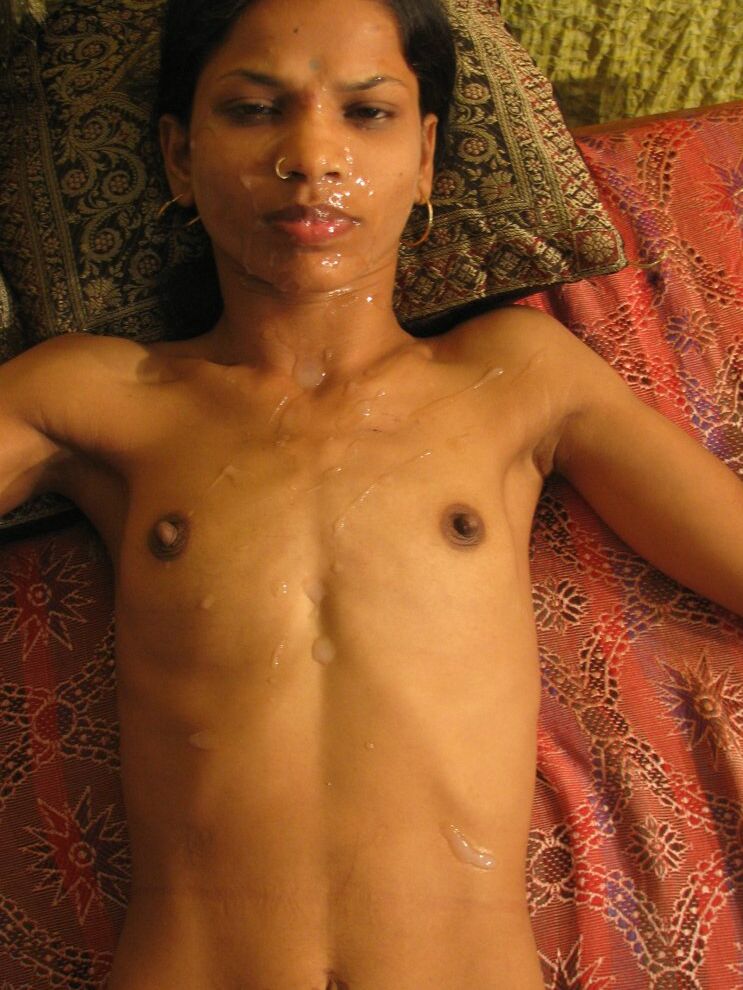 15P Indian Sex Lounge Seios pequenos ficam faciais