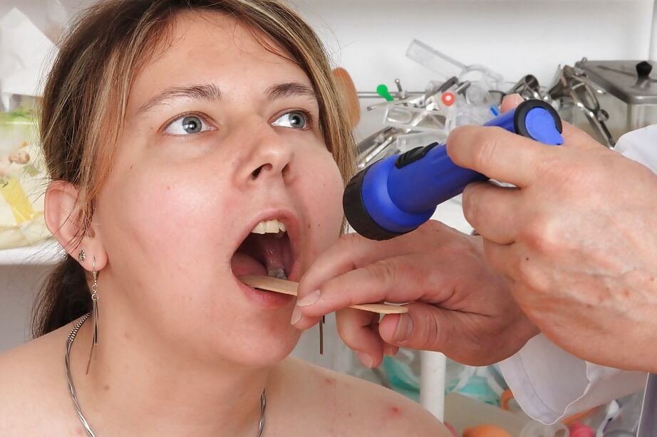 16P Chubby patient with big saggy tits has hairy cunt stretched by doctor