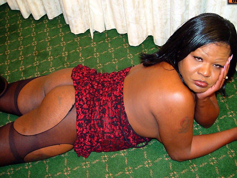 16P Preto TGirls Mia
