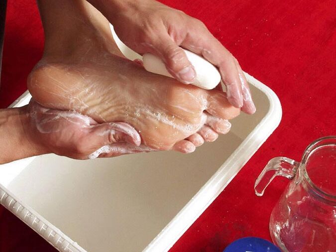 15P Foot Divas, горячая любовь к ступням