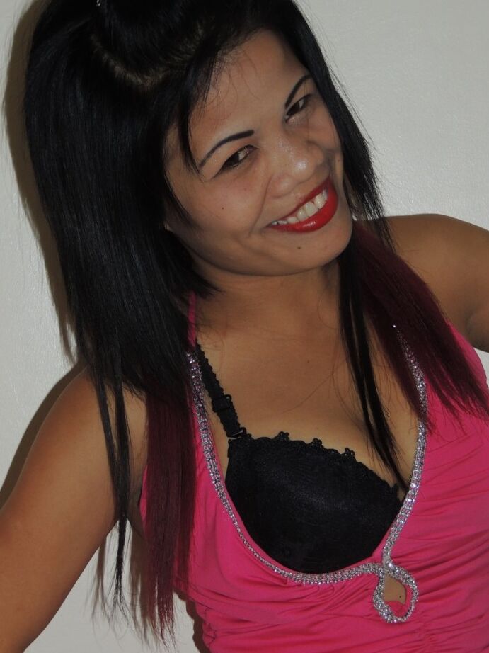 21P Petite amadora Filipina Jhane abre as pernas e dá um pau no regalo