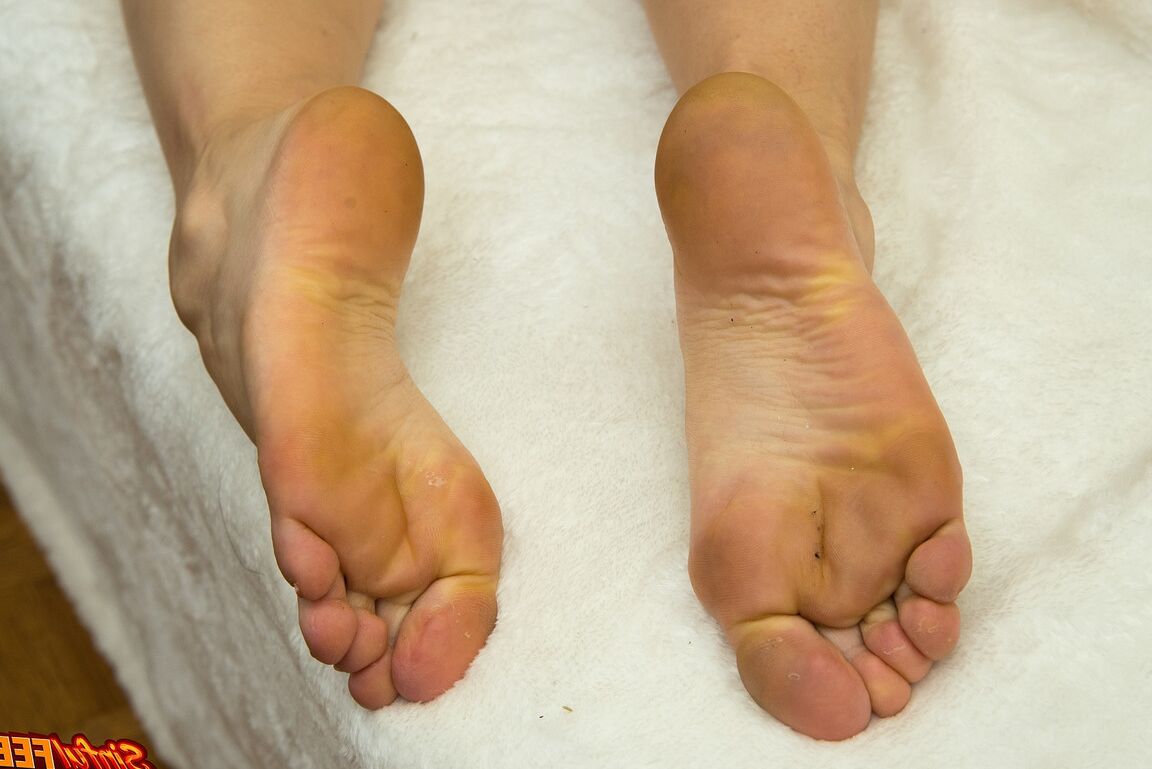 21P Pies pecaminosos Alix Lynx