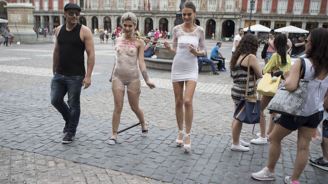 21P Public Disgrace Antonio Ross, Steve Holmes, Tina Kay, Yunno X