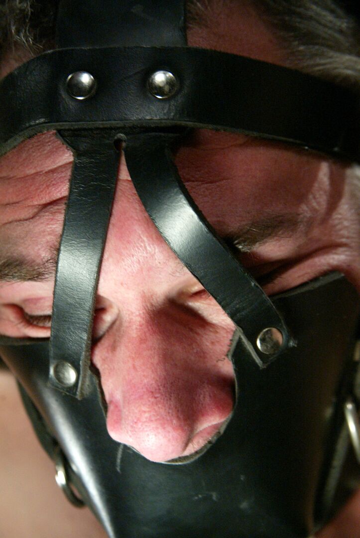 21P Men In Pain Ed Stone, Rita Faltoyano