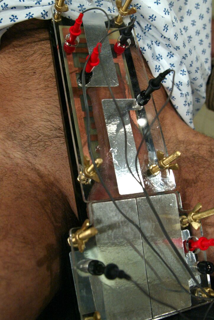 17P Brutal doctor dominatrix examines sub using electricity to test pain tolerance