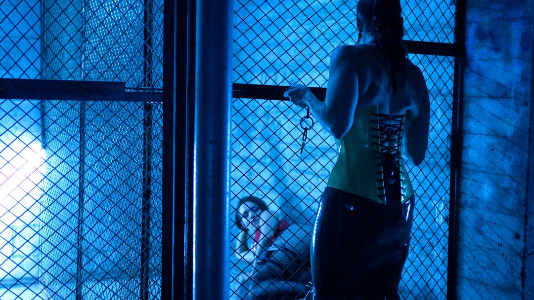 21P Electro Putas Bella Rossi, Iona Grace